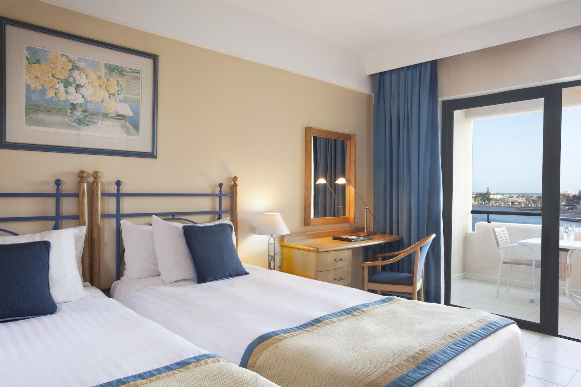 Verdi St George's Bay Marina Hotel