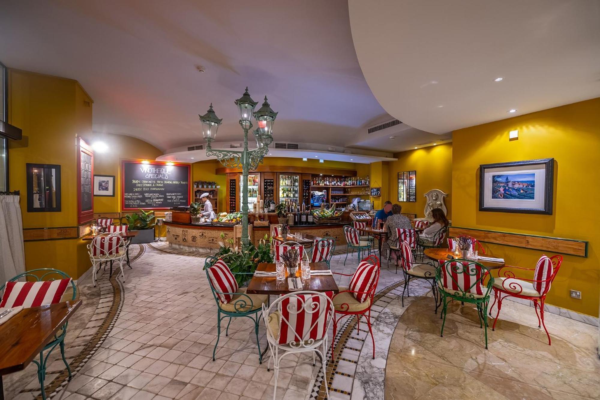 Verdi St George's Bay Marina Hotel