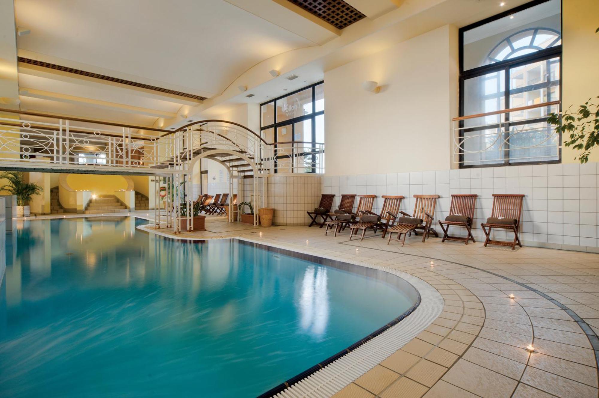 Hotel Verdi St George's Bay Marina