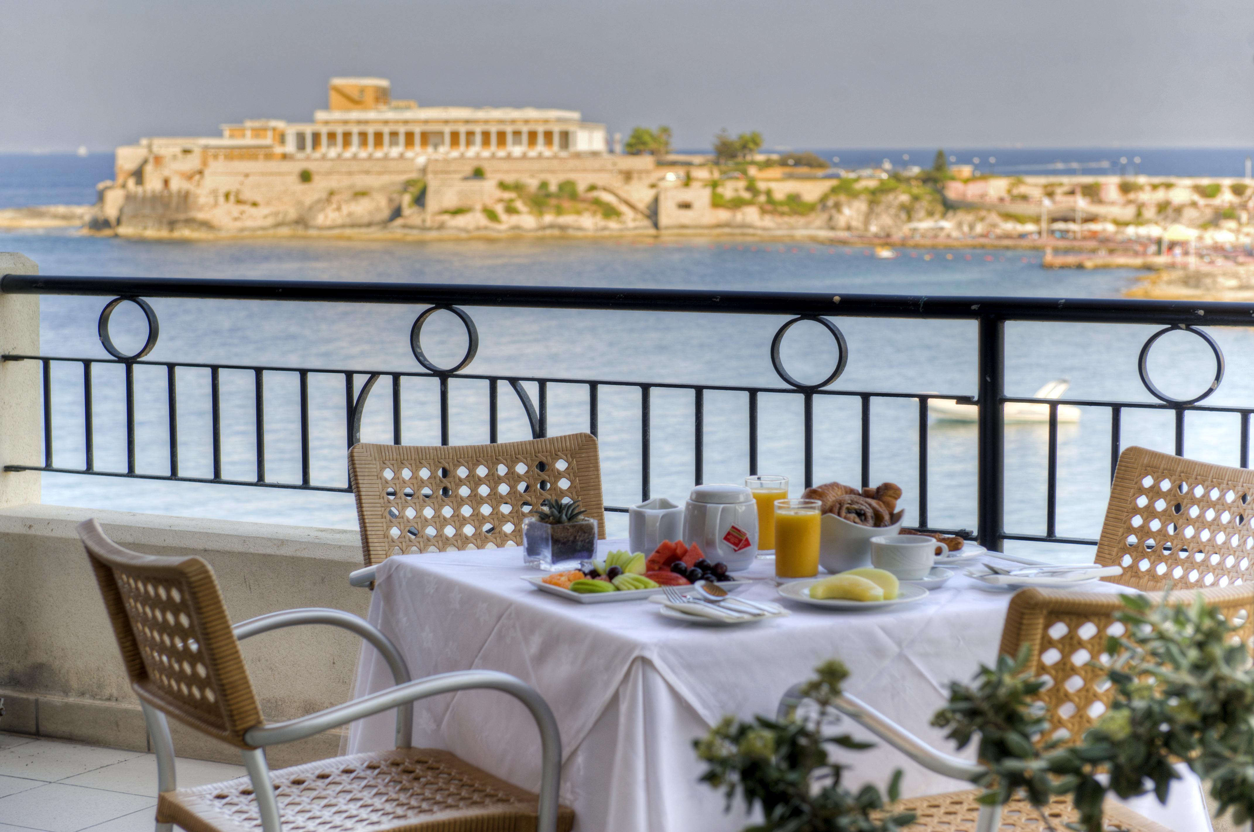 Verdi St George's Bay Marina Hotel